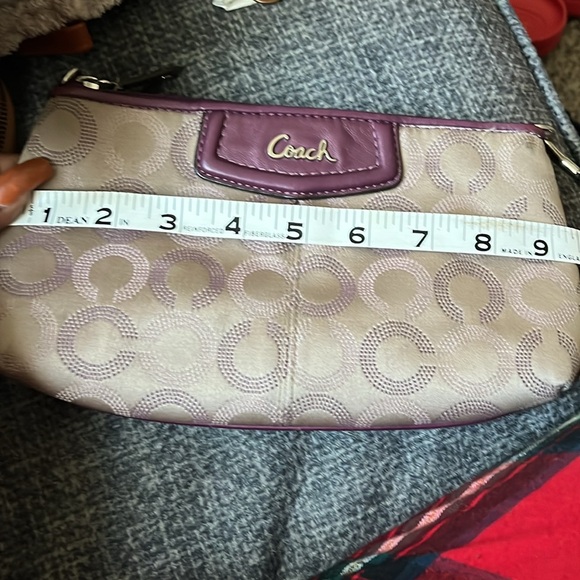 Coach wristlet - Picture 5 of 6